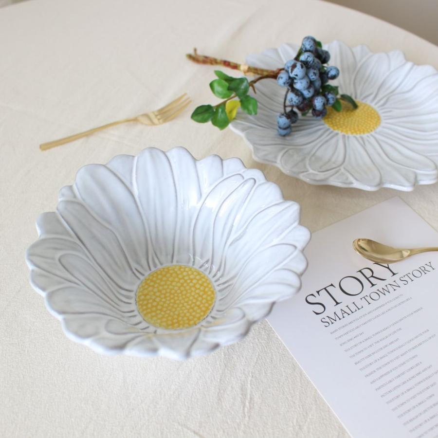 Bordallo Pinheiro ボルダロ・ピニェイロ ポルトガル製 ボウル 花柄