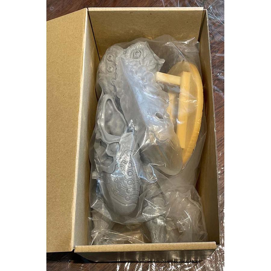ギラティナ プラズマ団ウルトラバトルギフトセット U-Vinyl KRS×NIRASAWA メトロン星人キット : ACROストア - 通販