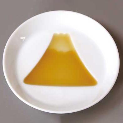 富士山デザイン 陶器皿 美品】富士山デザイン 手書きの鶴 陶器の皿 直径約25cm 金色アクセント