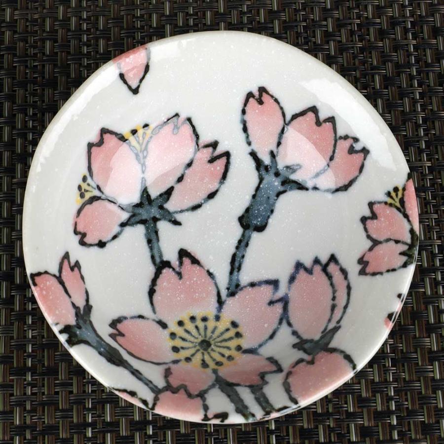 幸祥窯　菊絵　三つ足小付揃　珍味　小鉢　5点 有田焼 幸祥窯 三つ足小鉢揃 5枚セット 菊割小鉢 染付菊絵 猫足 白磁