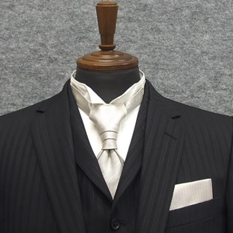 礼装 バロックタイ チーフ付 シャンパンゴールド 銀ラメ入 シルク100 日本製 アスコットタイ メンズフォーマル Acc Brq1 Acc Brq1 背広屋石k 通販 Yahoo ショッピング