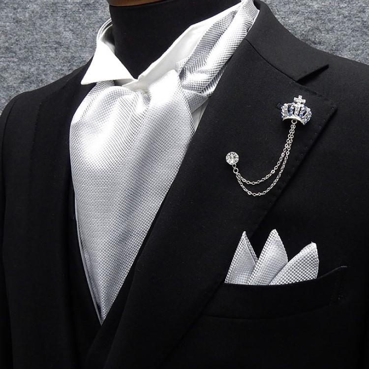 礼装 アスコットタイ チーフ付 シルバー 銀ラメ入 シルク100 日本製 メンズフォーマル Acc Cf2 Sv 経典ブランド