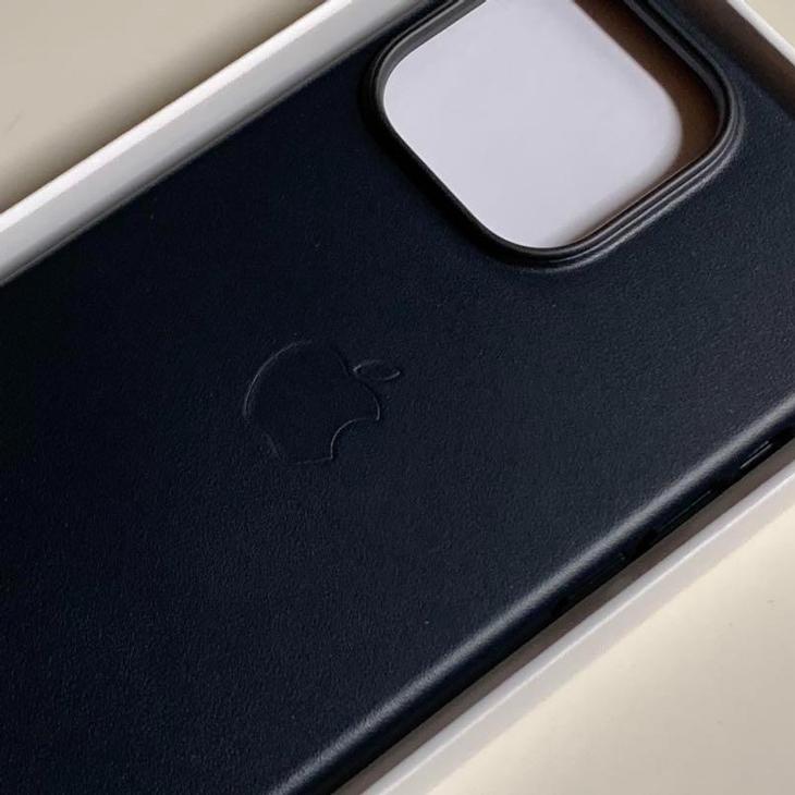 iPhone 13 Pro Apple アップル 純正 レザーケース・ミッドナイト iPhone 13 Pro Apple アップル 純正 レザーケース・ミッドナイト
