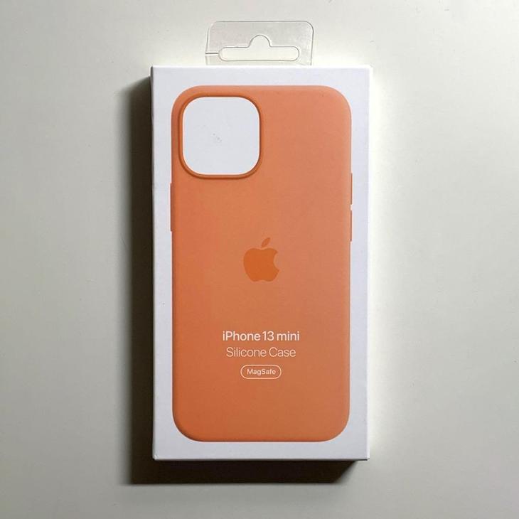 iPhone 13 mini Apple アップル 純正 シリコンケース・マリーゴールド