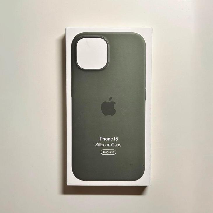 iPhone Apple アップル 純正 15 シリコンケース・サイプレス iPhone Apple アップル 純正 15 シリコンケース・サイプレス