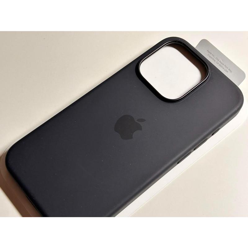 iPhone Apple アップル 純正 15 Pro シリコンケース・ブラック iPhone Apple アップル 純正 15 Pro シリコンケース・ブラック