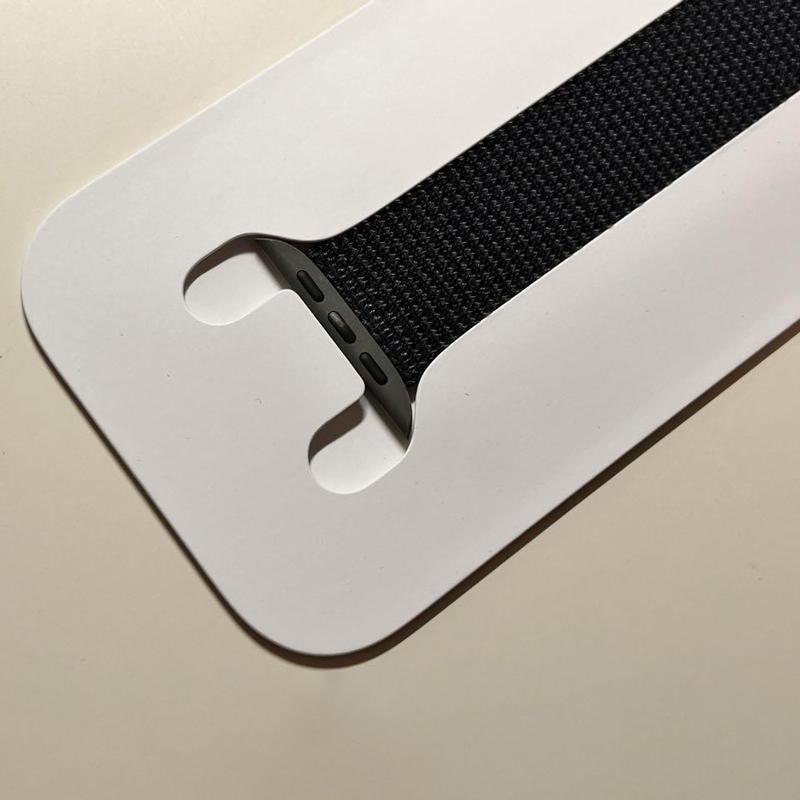 アップルウォッチ純正
42mm ゴールド/レッド
ナイロンバンド　新品未開封！！ Apple Apple Watch 純正アクセサリー【42/44/45mmケース用ブルーフォグ