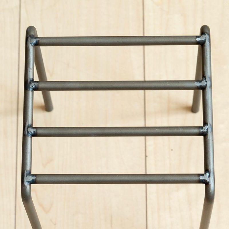 アイアン花台スタンド6段／室内使用 美品／折畳み可 高さ110cm 〜札幌白石区 アイアン花台スタンド6段／室内使用 美品／折畳み可 高さ110cm 〜札幌