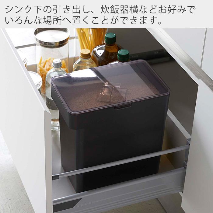 山崎実業 密閉米びつ 10kg＆ブレットケース Amazon｜山崎実業(Yamazaki) 密閉 米びつ 10kg 計量カップ付