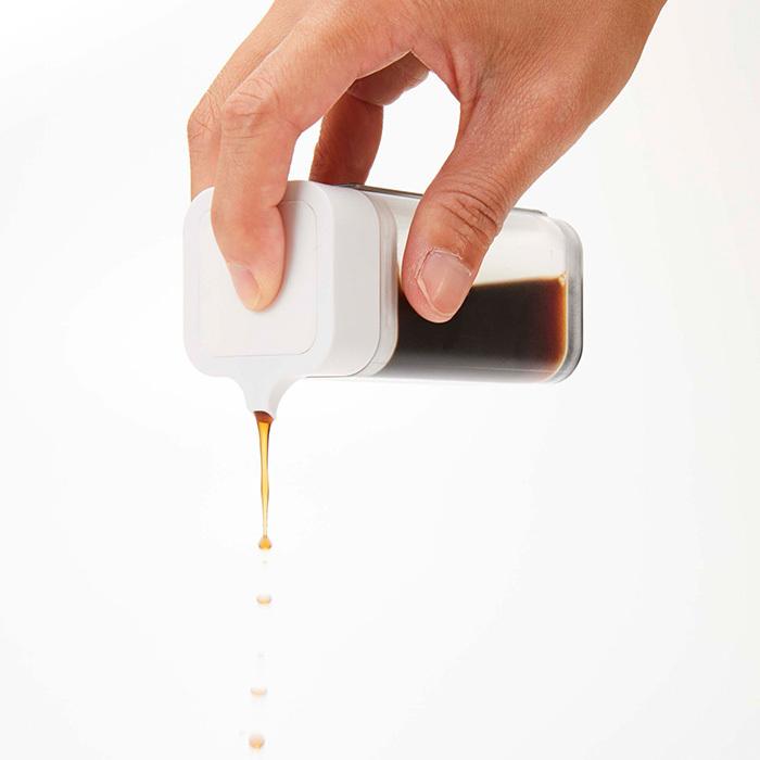 日本に マグネットプッシュ式醤油差し Tower おしゃれ しょう油差し 醤油 調味料 オイルボトル オイル 詰め替え プッシュ式 パッキン付き 壁面 山崎実業 4815 4816 Discoversvg Com