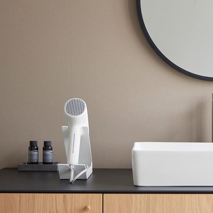 山崎実業 公式 タワー 収納付きドライヤー＆ヘアーアイロンスタンド tower ドライヤー収納 ドライヤー置き ハンズフリー 1334 1335 | tower | 11