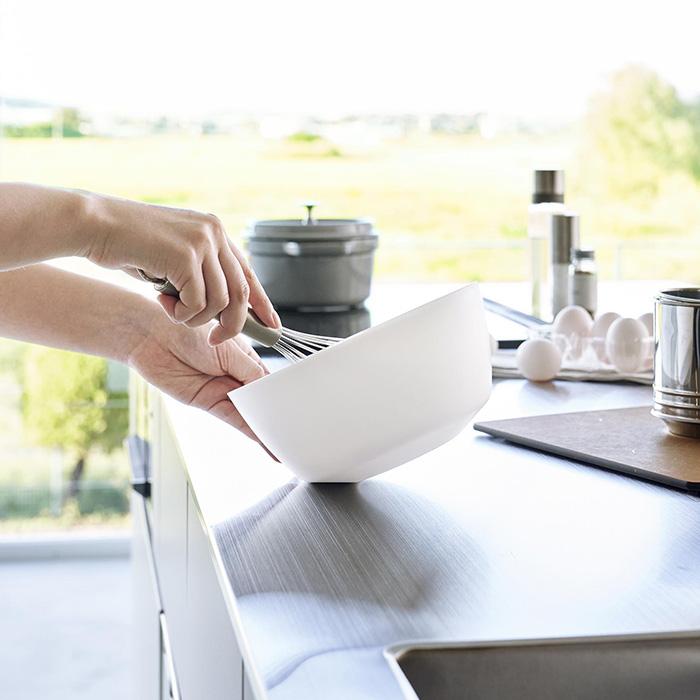 山崎実業 公式 タワー 傾けて混ぜやすい調理ボウル M 電子レンジ対応 tower ボウル ボール 深型 耐熱 食洗機 冷凍 調理器具 1387 1388 | tower | 12