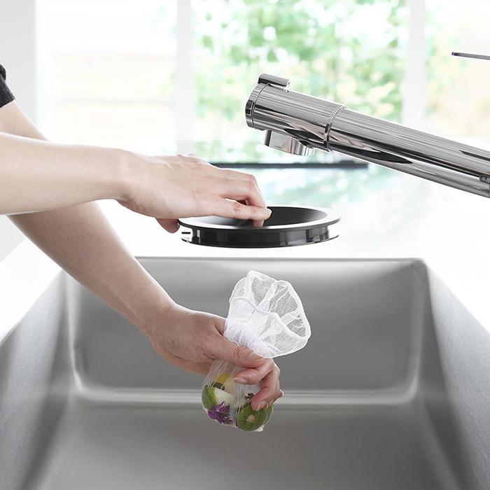 山崎実業 公式 タワー 水切りネットホルダー付き排水口カバー tower 排水プレート ゴミ受け 蓋 排水 14.5cm 生ゴミ 抗菌 漂白剤 1311 1312 | tower | 12