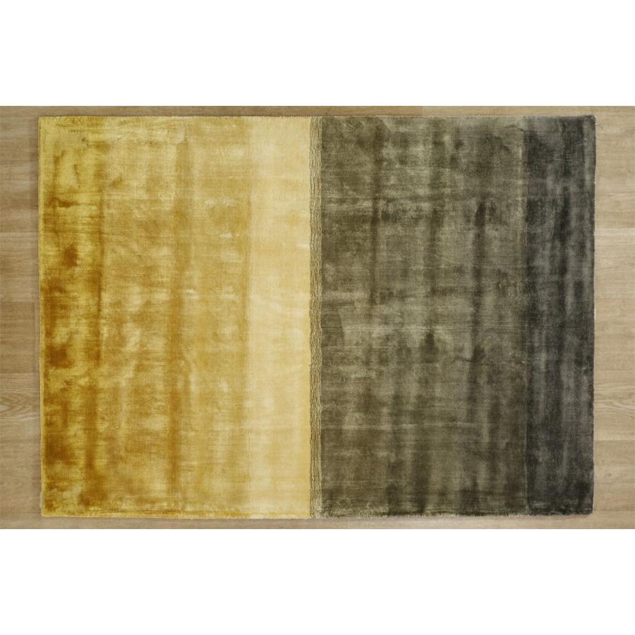 ラグ カーペット 秋 冬 140x200 手織り 絨毯 話題のSDGs素材 ヴィスコース 人工 シルク FADE STRIPE ブラック ブラウン おしゃれ リビング 寝室 オールシーズン | EーBLIND | 01