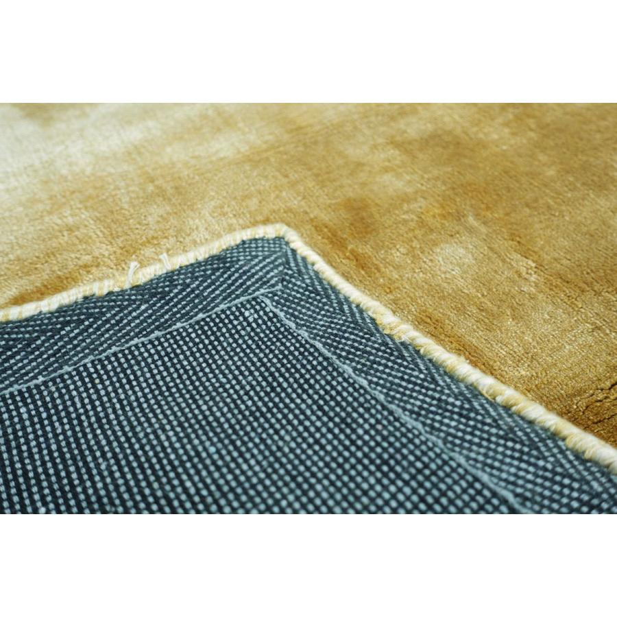 ラグ カーペット 秋 冬 160x230 手織り 絨毯 話題のSDGs素材 ヴィスコース 人工 シルク FADE STRIPE トープ おしゃれ リビング 寝室 オールシーズン | EーBLIND | 03