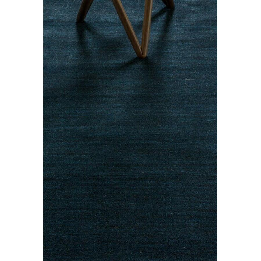 ラグ ギャッベ 160x230 手織り 秋 冬 快適 ウール LORI PLAIN ダークミッドナイトブルー 北欧 リビング 寝室 オールシーズン 調湿機能 絨毯 柔らかい 暖かい | EーBLIND | 01