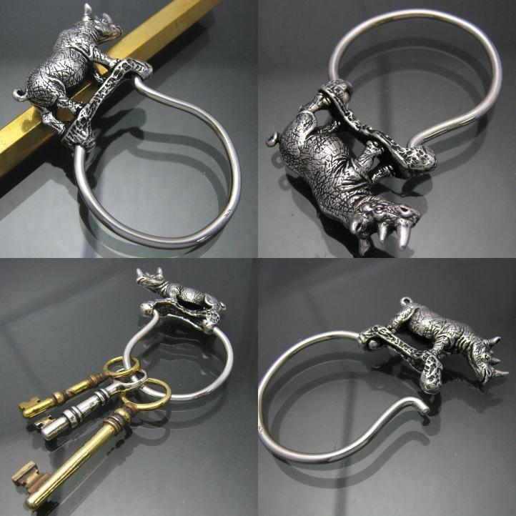 銀の犀、クロサイキーリング シルバー925 SV925(キーホルダー、キー