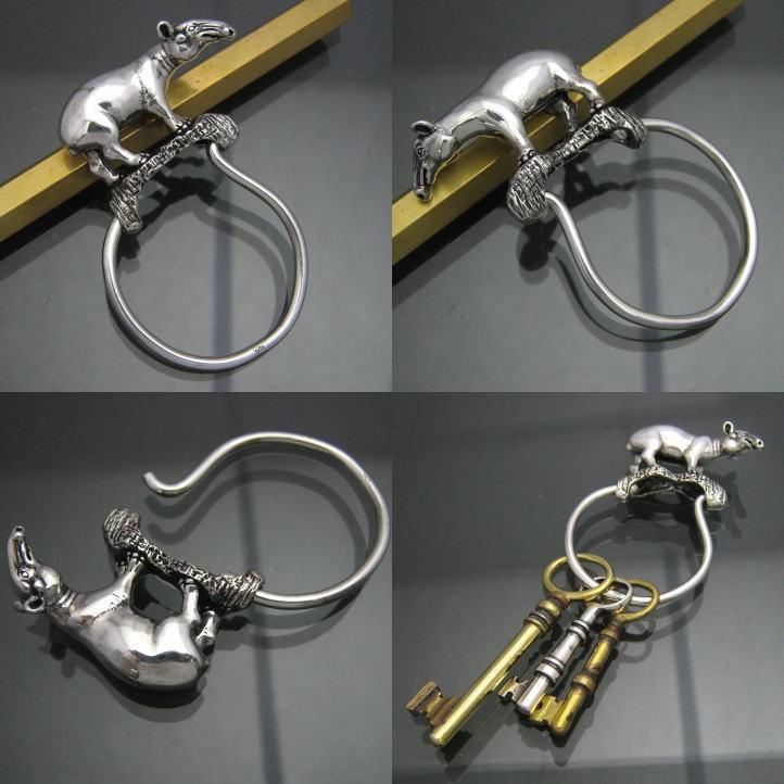 銀の獏、マレーバクキーリング　シルバー925　SV925(キーホルダー、キーチェーン、鍵、タピルス、Tapirus indicus、動物)【key-056-K16】の画像