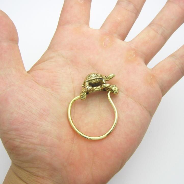 金色の亀 ゾウガメキーリング 真鍮 ブラス (キーリング キーホルダー