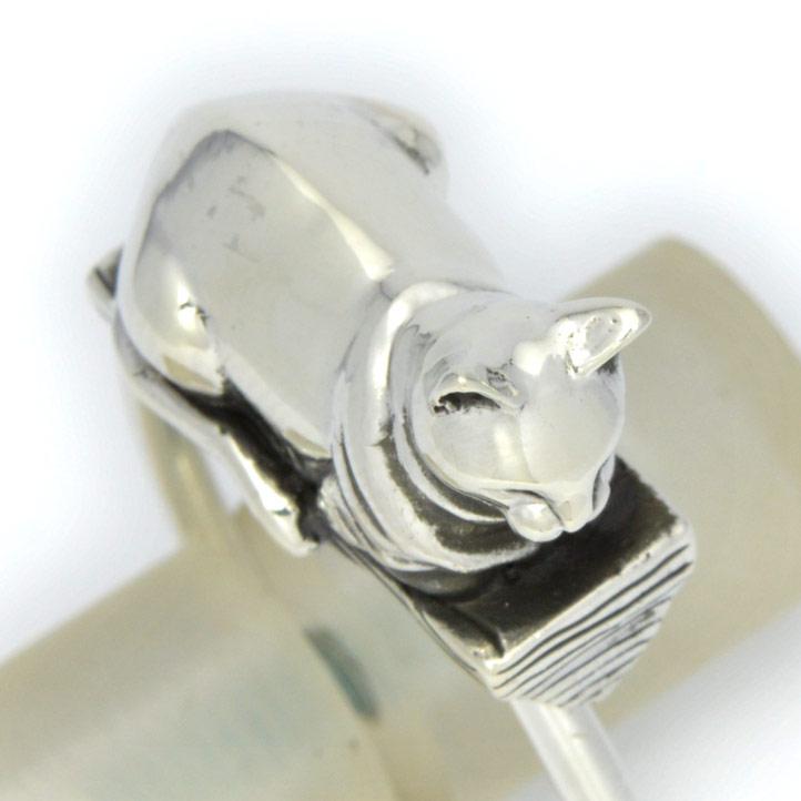 銀の猫、眠るネコキーリング シルバー925 SV925(キーホルダー、キー