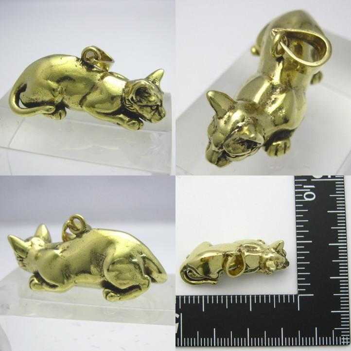 金色の猫、ネコペンダント 真鍮 ブラス (ねこ、キャット、cat、動物