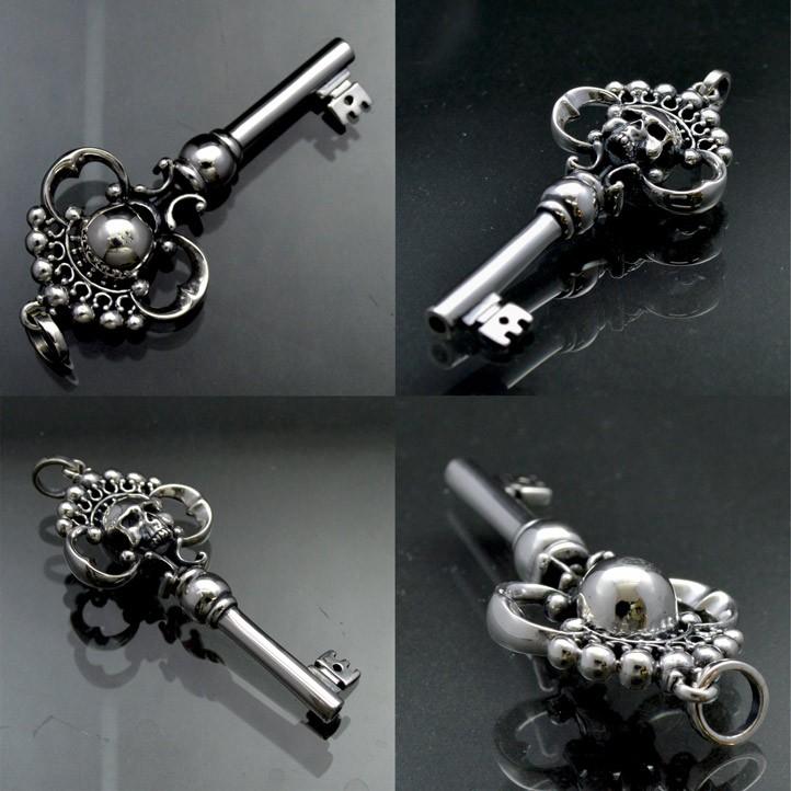 魔女の鍵 クラウンスカルウィッチキーペンダントM シルバー925 銀