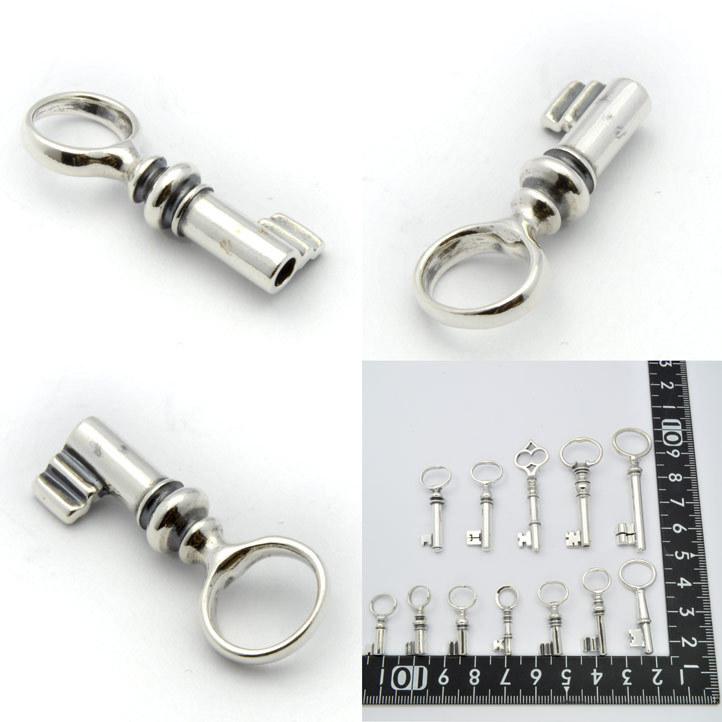 銀の鍵 アンティークキーペンダント5 シルバー925 銀製【neck-1485