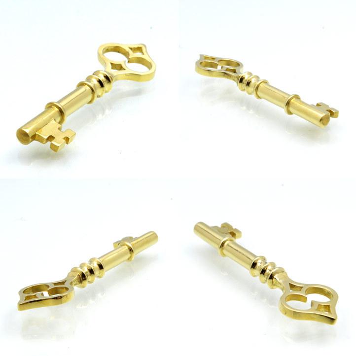 真鍮の鍵 ブラスアンティークキーペンダント11 真ちゅう製 brass 黄銅