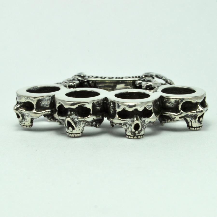 memento mori スカル&ボーンズ メリケンサックペンダントトップ memento mori スカル&ボーンズ メリケンサックペンダントトップ