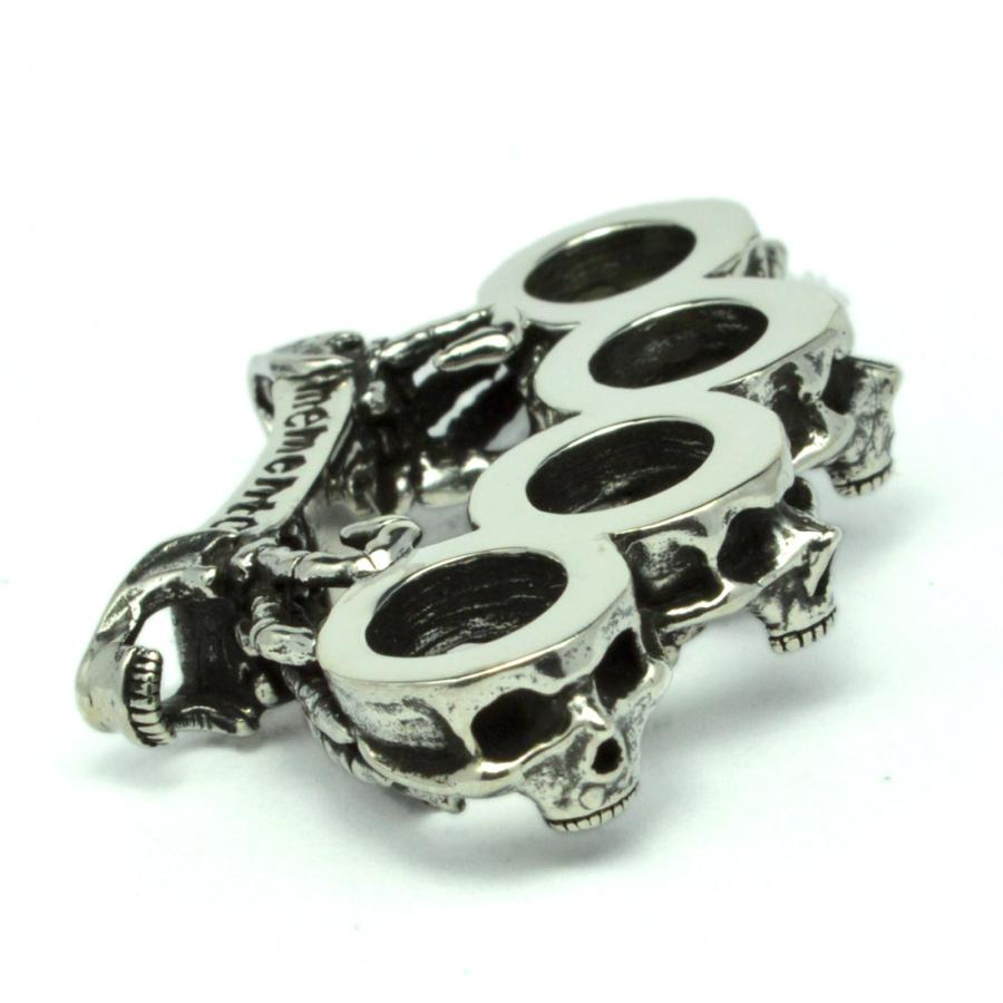 memento mori スカル&ボーンズ メリケンサックペンダントトップ memento mori スカル&ボーンズ メリケンサックペンダントトップ
