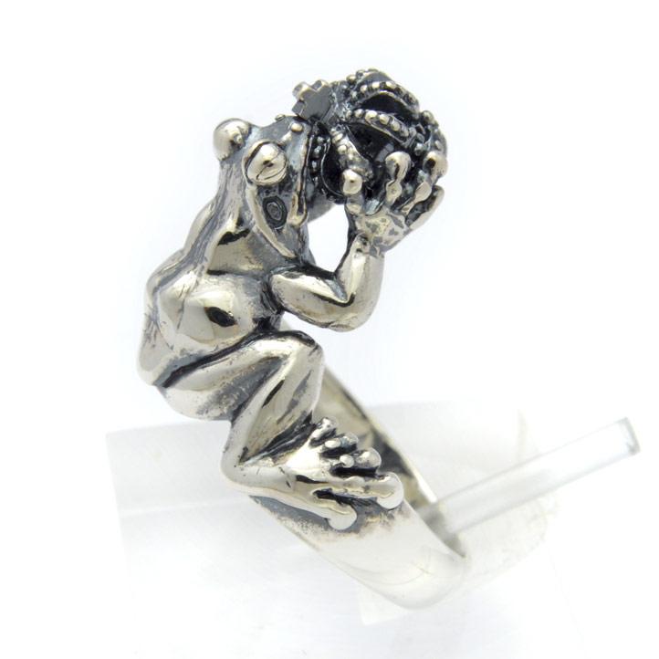 銀の蛙と王冠の指輪 カエルの王さまリング シルバー925 銀 silver925
