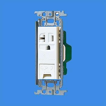 じん【商品本体】 WN19313 15A・20A兼用埋込接地 コンセント(フラット型