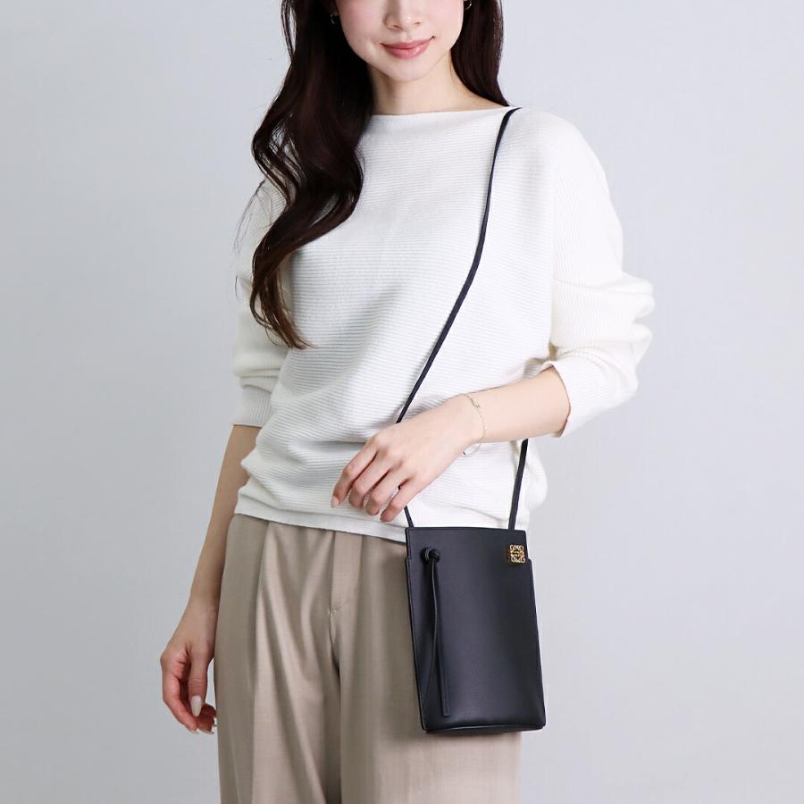 LOEWE ショルダーバッグ LOEWE Squeeze レザー ミニショルダーバッグ チェーン装飾付き