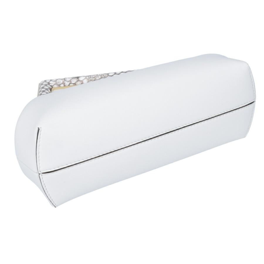 フェンディクラッチバッグホワイト×シルバー