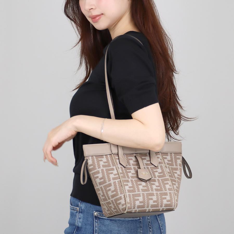 FENDI（フェンディ） 【お取り寄せ】 【並行輸入品】 ショルダーバッグ