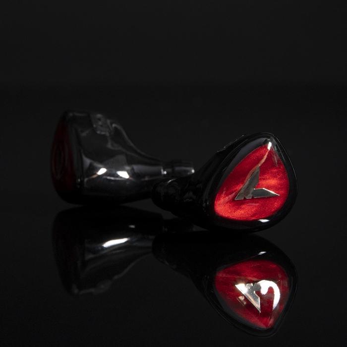 KOTORI Audio VAMPIRE 【KOA-VAMPIRE】有線イヤホン カナル型 密閉型