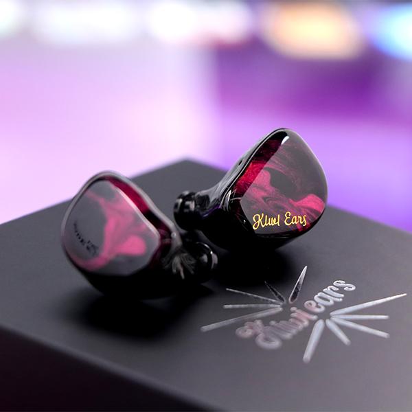 有線イヤホン) Kiwi Ears Cadenza Red リケーブル対応 2Pin iPhone