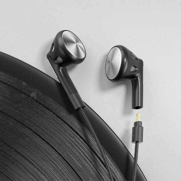 FiiO (有線イヤホン) FIIO FF1 Black 有線イヤホン FiiO (有線イヤホン) FIIO FF1 Black 有線イヤホン