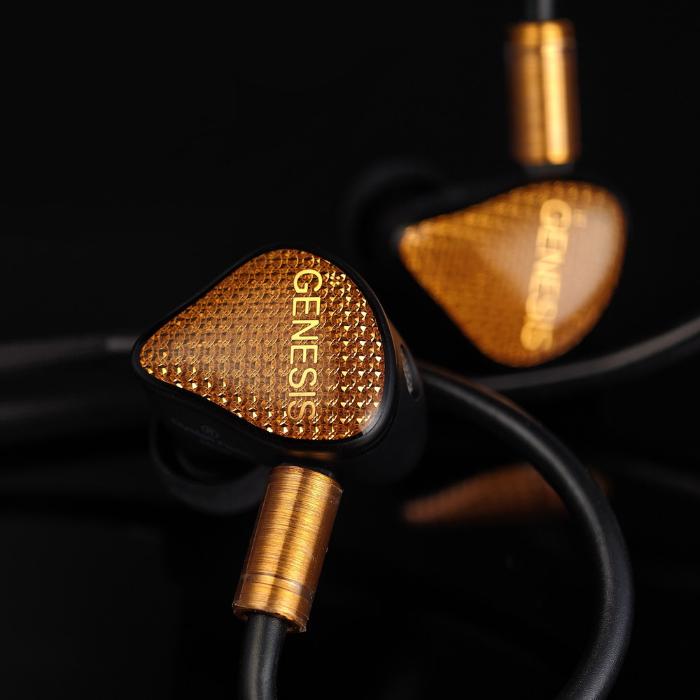 EarAcoustic Audio GENESIS Mix9 有線イヤホン イヤフォン 密閉型 カナル 2pin 4.4mm バランス リケーブル対応 ポップス ボーカル リスニングの画像