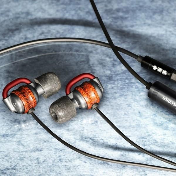 音茶楽 (お取り寄せ) 音茶楽(OCHARAKU) Flat4-緋欅Plus 4.4mm5極  