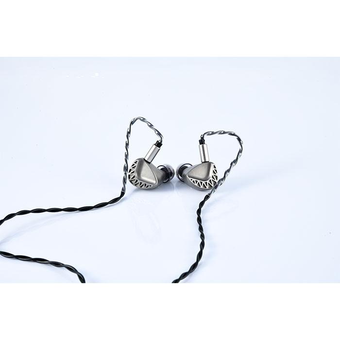 Unique Melody Maven II 有線イヤホン カナル型 リケーブル対応 耳掛け