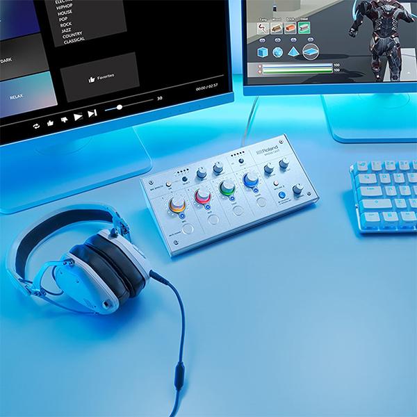 (お取り寄せ)Roland BRIDGE CAST アイスホワイト ゲーム配信 音量調節 EQ ボイスエフェクト ローランド マイク接続 ミキサー (送料無料)の画像