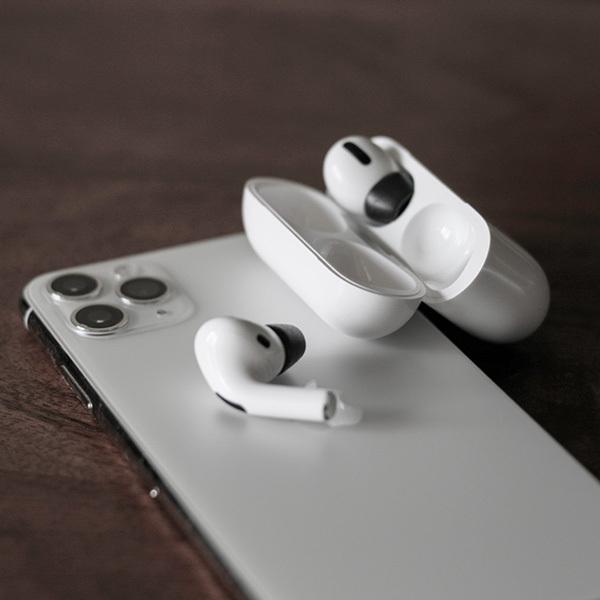 美品 AirPods Pro 3(3専用comply Mサイズ、ケース付き) AirPods Pro用 イヤーピース M 3ペア APPRO2.0BLKM3P コンプライ