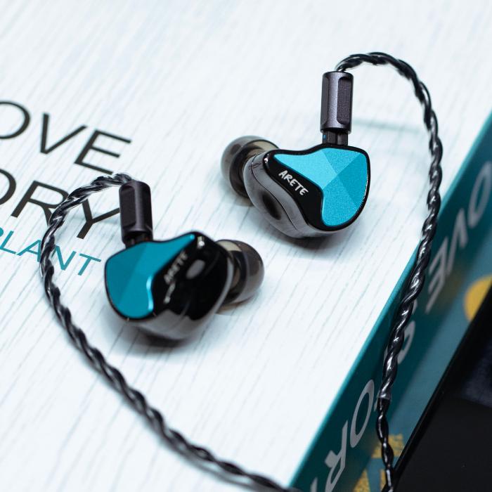 ZIIGAAT ZiiGaat ZiiGaat x Fresh Reviews Arete II - Blue 有線