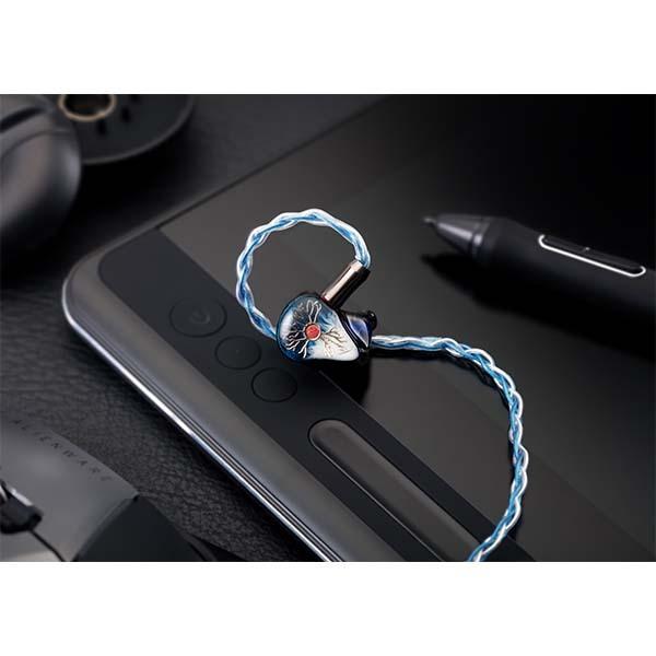 KINERA (お取り寄せ) 有線イヤホン IDUN Golden Blue&Black : e