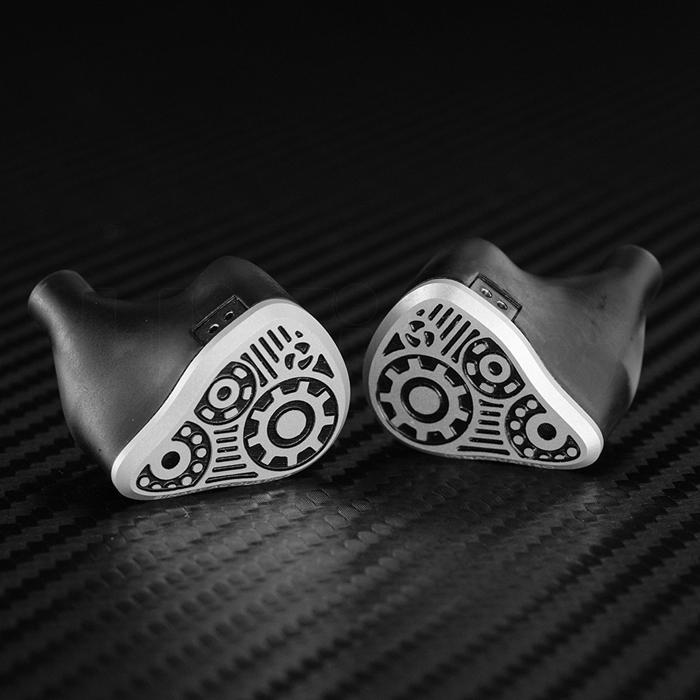 【限定セール】Binary Acoustics Dynaquattro Binary Acoustics DYNAQUATTRO JP Ver 有線イヤホン カナル型 リ