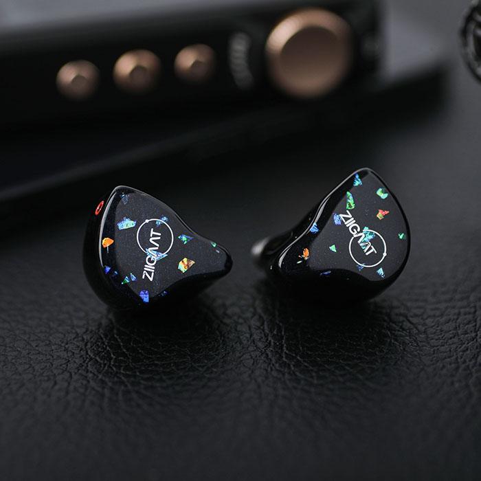 ZIIGAAT ZiiGaat Doscinco - 4.4mm 有線イヤホン 耳掛け式 シュア掛け