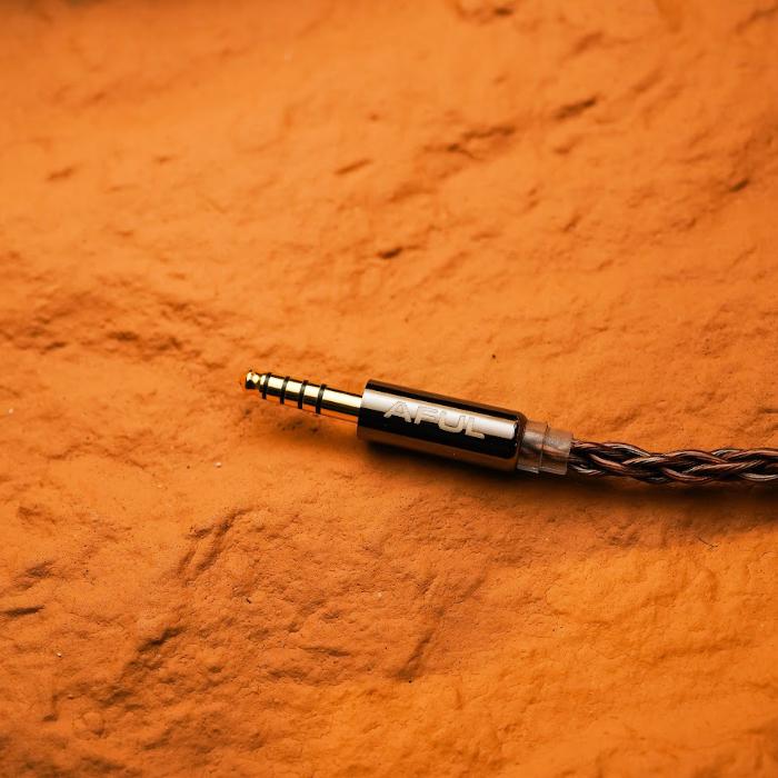 AFUL Performer 8S 有線イヤホン イヤホン カナル型 耳掛け型 シュア掛け リケーブル対応 3.5mm 3極 4.4mm バランス接続 銀メッキ アフーの画像