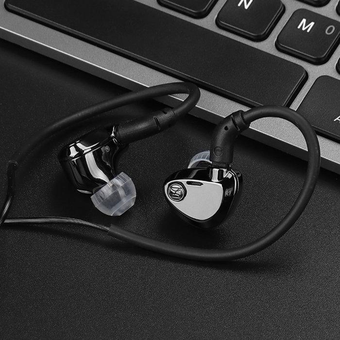 イヤモニ　有線イヤホン　リケーブル可能イヤホン　美品　DAC　清掃済　セット TWISTURA TWISTURA Delta TYPE-C 有線イヤホン ゲーミングイヤホン