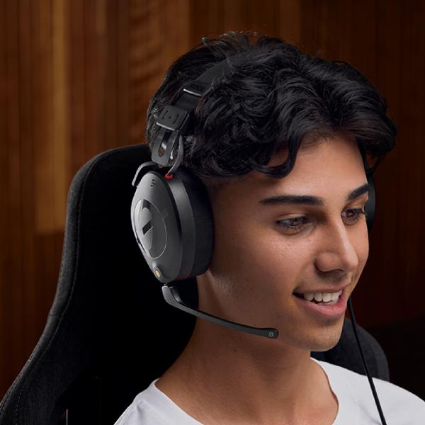 RØDE NTH-100M ゲーミングヘッドセット新品、未開封 お取り寄せ) RODE Microphones ロードマイクロフォンズ NTH-100M
